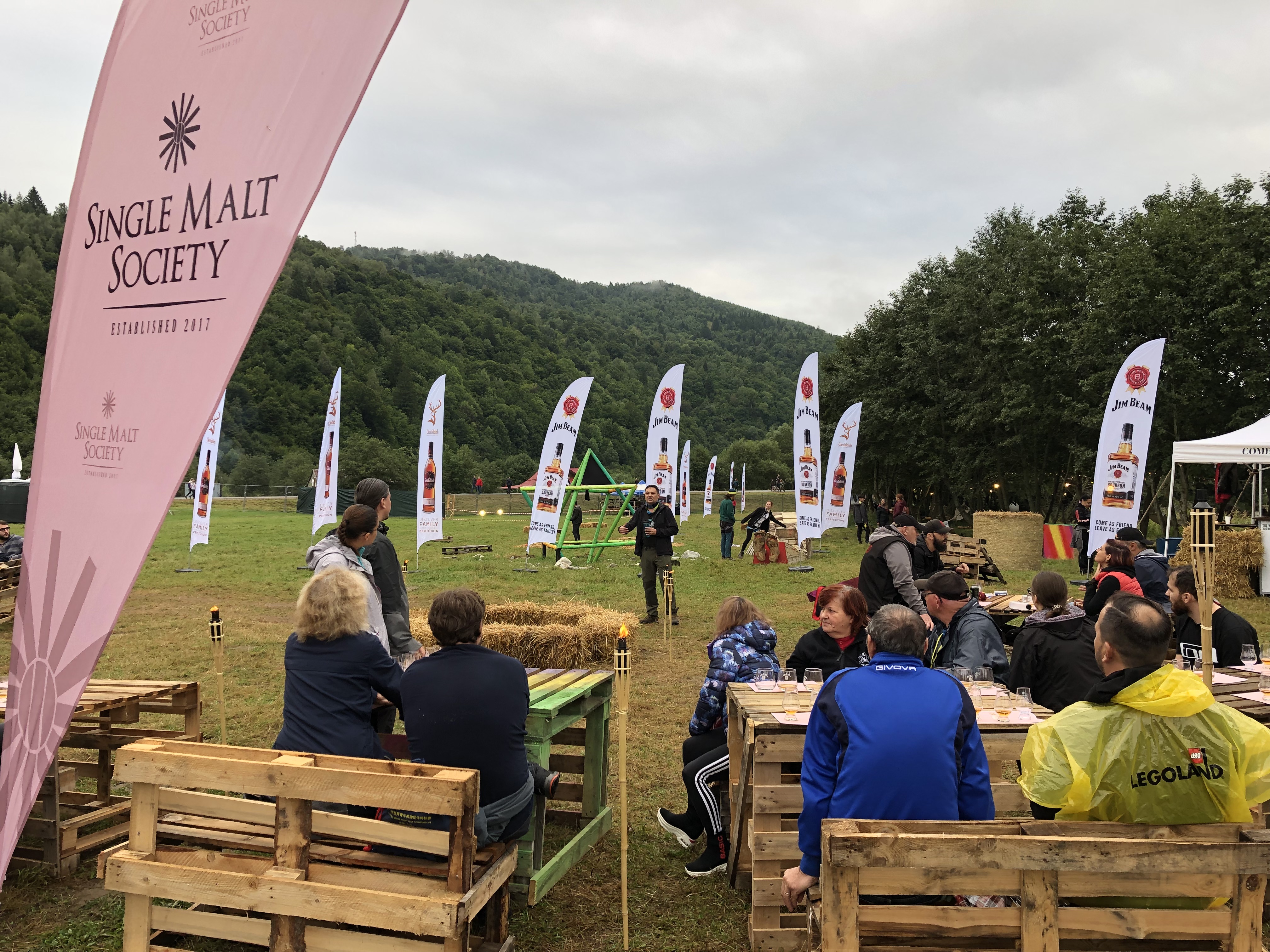 Întâlnire Single Malt Society în cadrul primei ediții Folk Rock FEST, cel mai nou festival din Piatra Craiului